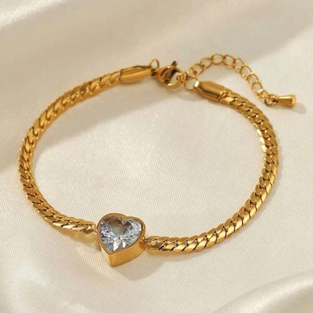 Diamond Heart Bracelet Q820